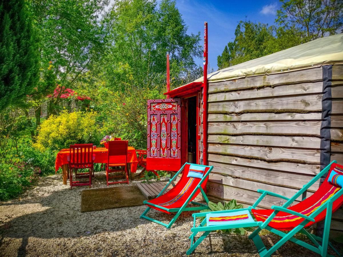 Au Bonheur Nomade Hotel Livry  Exterior photo