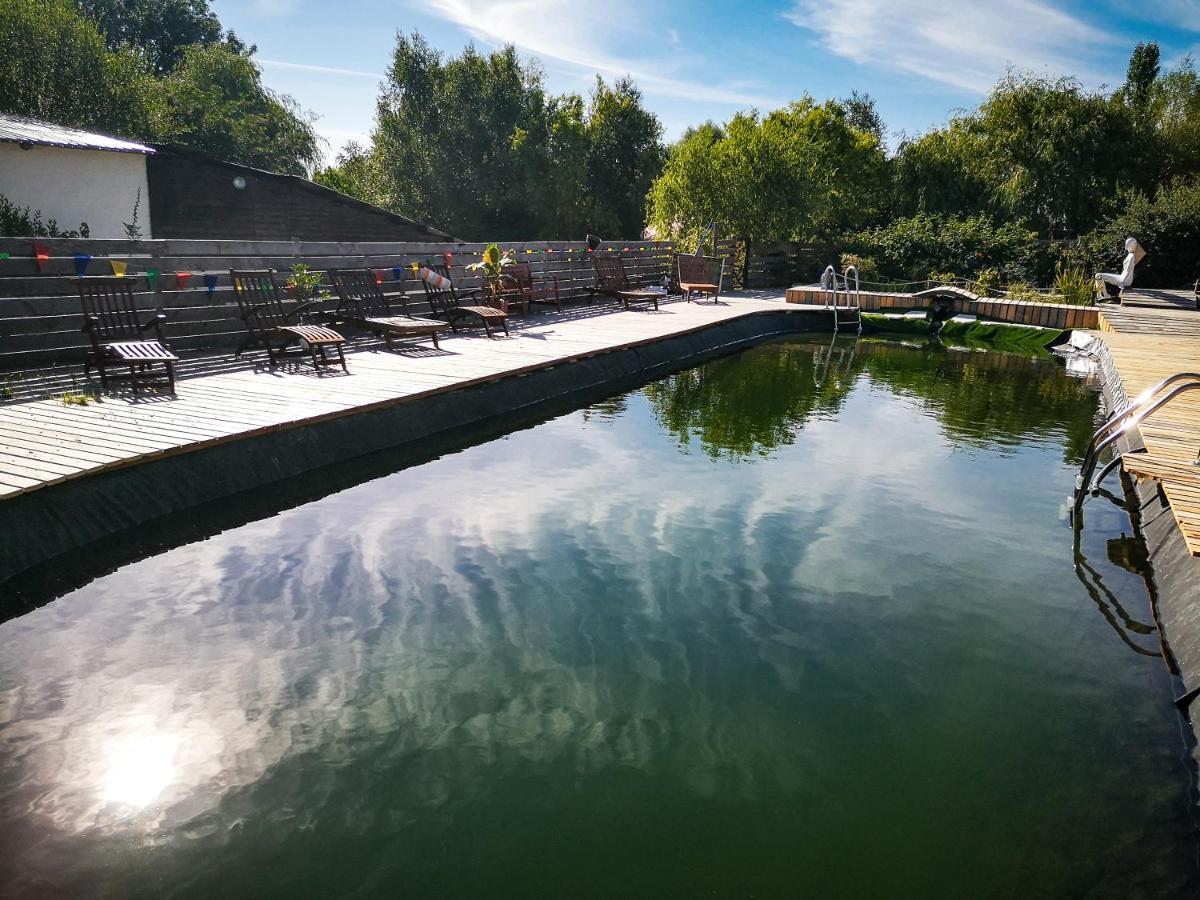 Au Bonheur Nomade Hotel Livry  Exterior photo
