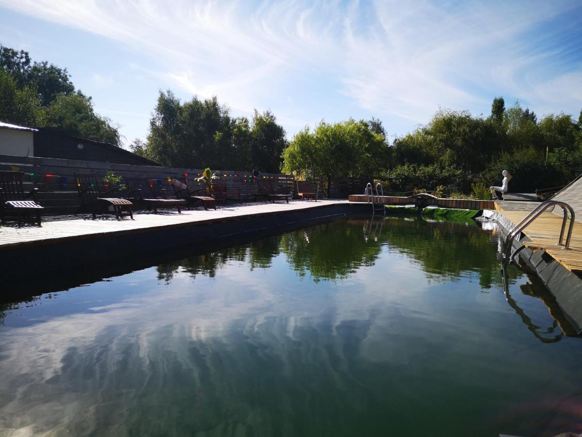 Au Bonheur Nomade Hotel Livry  Exterior photo
